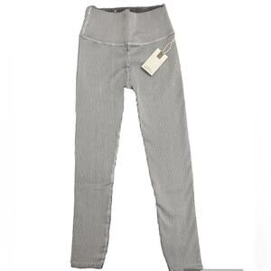 *NWT, Womens, Good American, Seamless Ribbed Leggings, White w/ Black, Sz 1/2